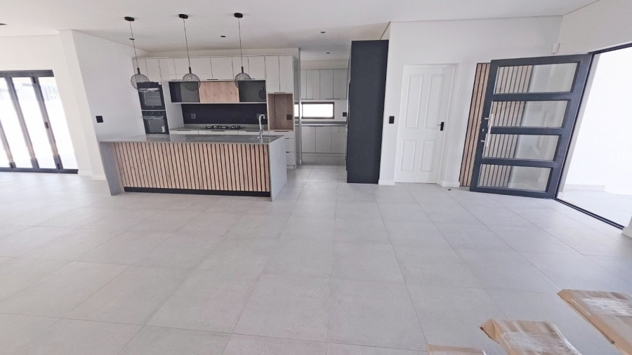 4 Bedroom Property for Sale in Sandown Western Cape